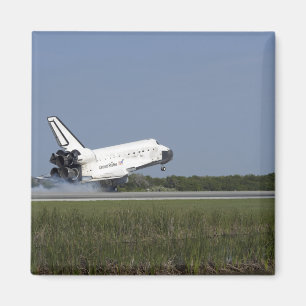 Space shuttle Discovery landt op Runway 33 4 Magneet