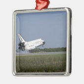 Space shuttle Discovery landt op Runway 33 4 Metalen Ornament (Links)