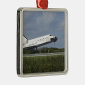 Space shuttle Discovery landt op Runway 33 Metalen Ornament (Rechts)