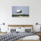 Space Shuttle Discovery nadert landing 2 Canvas Afdruk (Insitu (Slaapkamer))