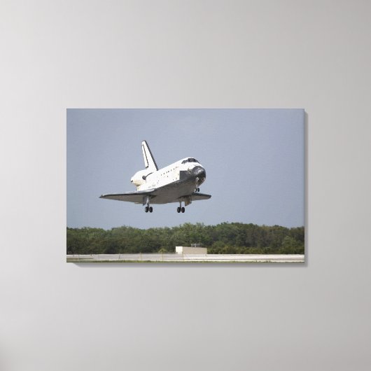 Space Shuttle Discovery nadert landing 2 Canvas Afdruk (Voorkant)