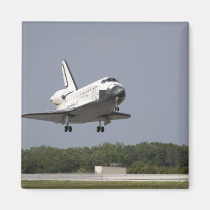 Space Shuttle Discovery nadert landing 2 Magneet