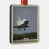Space Shuttle Discovery nadert landing 2 Metalen Ornament (Rechts)