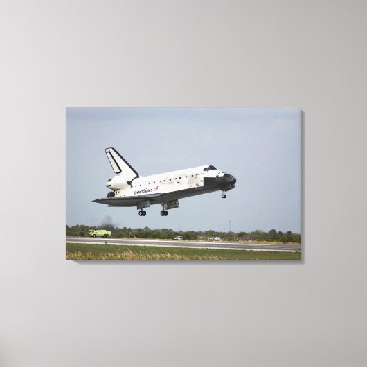 Space Shuttle Discovery nadert landing 3 Canvas Afdruk (Voorkant)