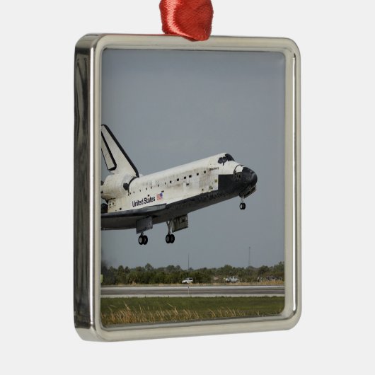 Space Shuttle Discovery nadert landing 3 Metalen Ornament (Rechts)