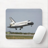 Space Shuttle Discovery nadert landing 3 Muismat (Met muis)