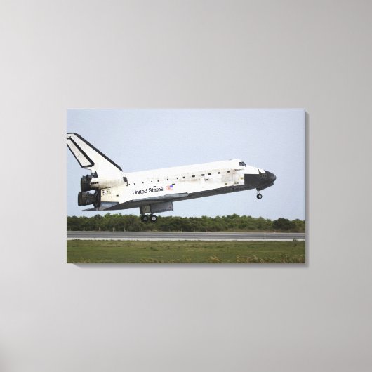 Space Shuttle Discovery nadert landing 4 Canvas Afdruk (Voorkant)