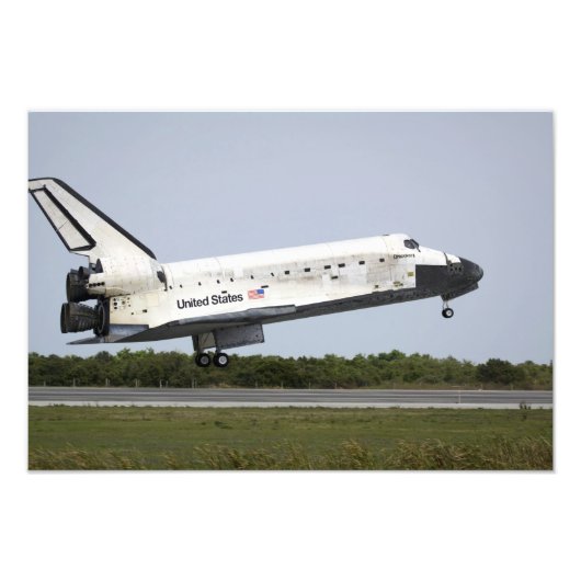 Space Shuttle Discovery nadert landing 4 Foto Afdruk (Voorkant)