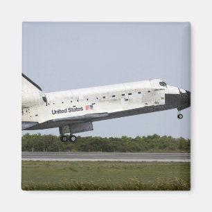 Space Shuttle Discovery nadert landing 4 Magneet