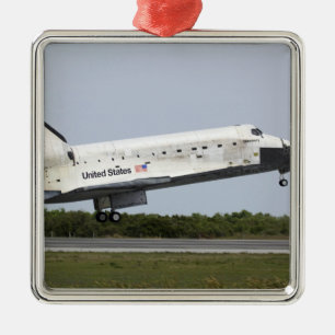 Space Shuttle Discovery nadert landing 4 Metalen Ornament
