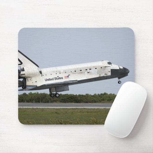Space Shuttle Discovery nadert landing 4 Muismat (Met muis)