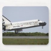 Space Shuttle Discovery nadert landing 4 Muismat (Voorkant)
