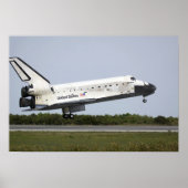 Space Shuttle Discovery nadert landing 4 Poster (Voorkant)