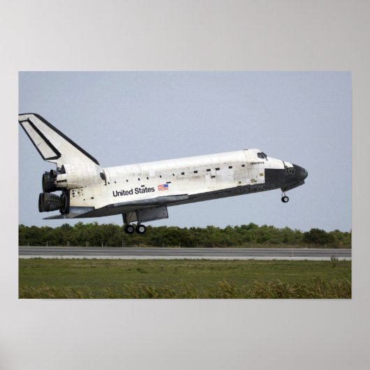 Space Shuttle Discovery nadert landing 4 Poster (Voorkant)