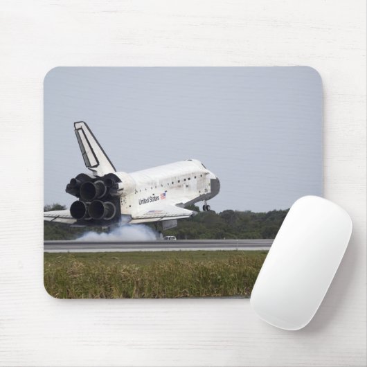 Space Shuttle Discovery raakt 2 Muismat (Met muis)