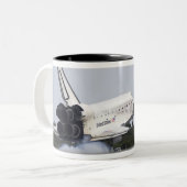 Space Shuttle Discovery raakt 2 Tweekleurige Koffiemok (Voorkant links)