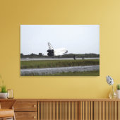 Space Shuttle Discovery raakt 3 Canvas Afdruk (Insitu (Woonkamer))