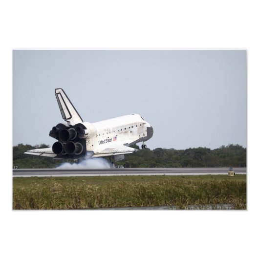 Space Shuttle Discovery raakt 3 Foto Afdruk (Voorkant)