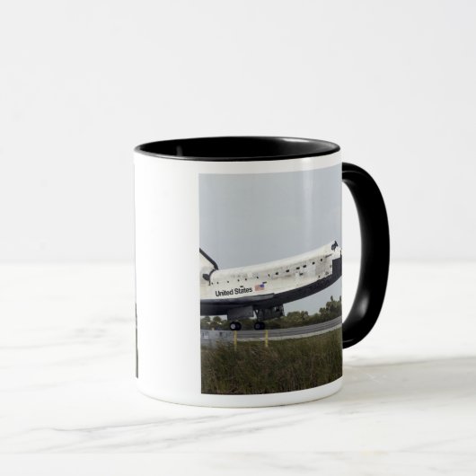 Space Shuttle Discovery raakt uitgeschakeld Mok (Voorkant rechts)