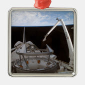 Space Shuttle Discovery's laadbay 2 Metalen Ornament (Voorkant)