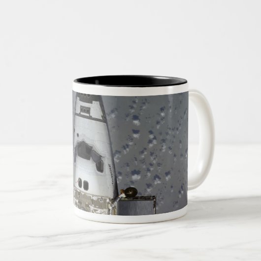 Space Shuttle Endeavor 14 Tweekleurige Koffiemok (Voorkant rechts)