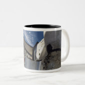 Space Shuttle Endeavor 25 Tweekleurige Koffiemok (Voorkant rechts)