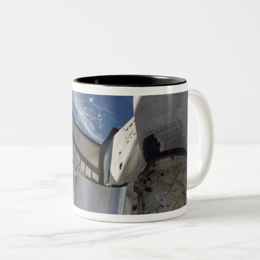 Space Shuttle Endeavor 25 Tweekleurige Koffiemok (Voorkant rechts)