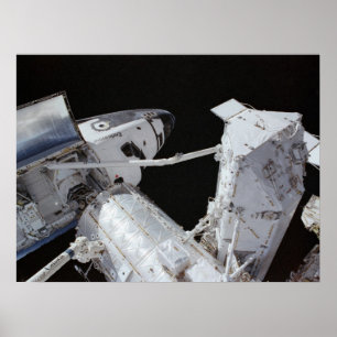 Space Shuttle Endeavor die is gekoppeld aan de ISS Poster