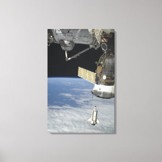 Space shuttle Endeavor, een Soyuz ruimtevaartuig Canvas Afdruk (Voorkant)
