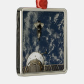 Space Shuttle Endeavor en een Soyuz ruimtevaartuig Metalen Ornament (Rechts)