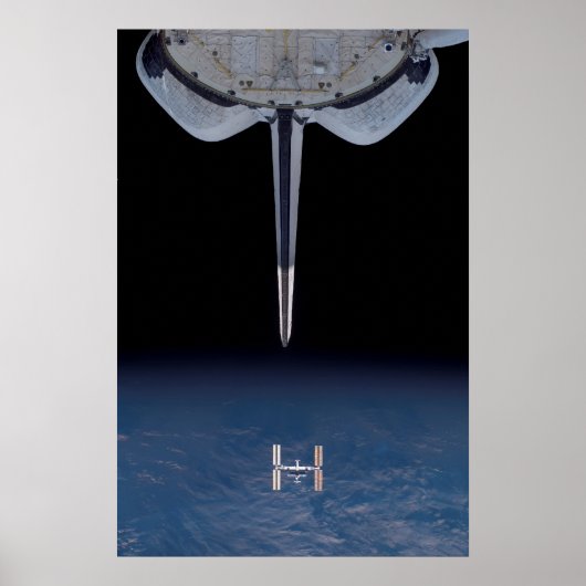 Space Shuttle Endeavor & ISS (STS-118) Poster (Voorkant)