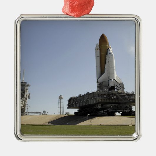 Space Shuttle Endeavor nadert de lancering p Metalen Ornament (Voorkant)
