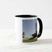 Space Shuttle Endeavor nadert de lancering p Mok (Voorkant rechts)