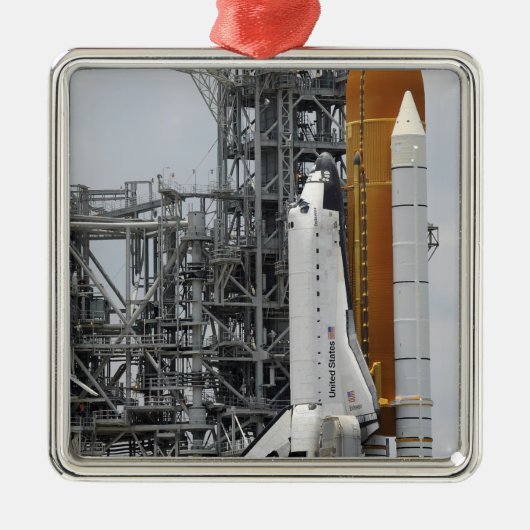 Space Shuttle Endeavor op het lanceerpad 2 Metalen Ornament (Voorkant)