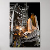 Space Shuttle Endeavor op het lanceerpad 2 Poster (Voorkant)