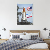 Space Shuttle Endeavor op het lanceerpad 3 Canvas Afdruk (Insitu (Slaapkamer))