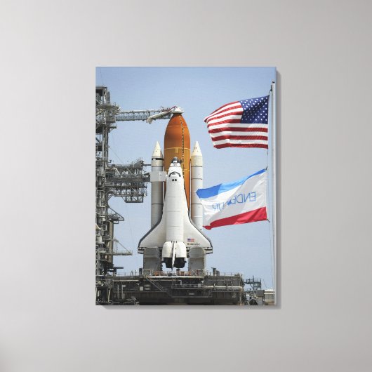 Space Shuttle Endeavor op het lanceerpad 3 Canvas Afdruk (Voorkant)