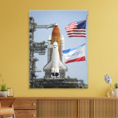 Space Shuttle Endeavor op het lanceerpad 3 Canvas Afdruk (Insitu (Woonkamer))