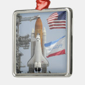 Space Shuttle Endeavor op het lanceerpad 3 Metalen Ornament (Links)