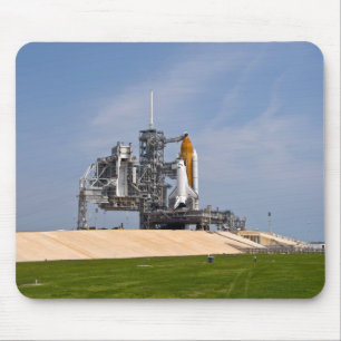 Space Shuttle Endeavor op het lanceerpad 4 Muismat