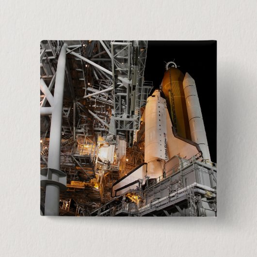Space Shuttle Endeavor op het lanceerpad Vierkante Button 5,1 Cm (Voorkant)