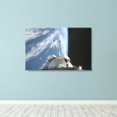 Space Shuttle Endeavor's laadbay Canvas Afdruk (Insitu (Houten vloer))