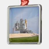 Space Shuttle Endeavour op het lanceerplatform 4 Metalen Ornament (Links)
