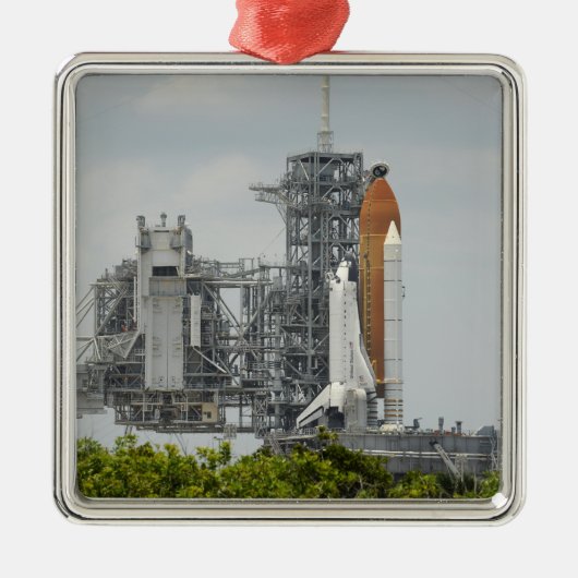 Space Shuttle Endeavour op het lanceerplatform 5 Metalen Ornament (Voorkant)