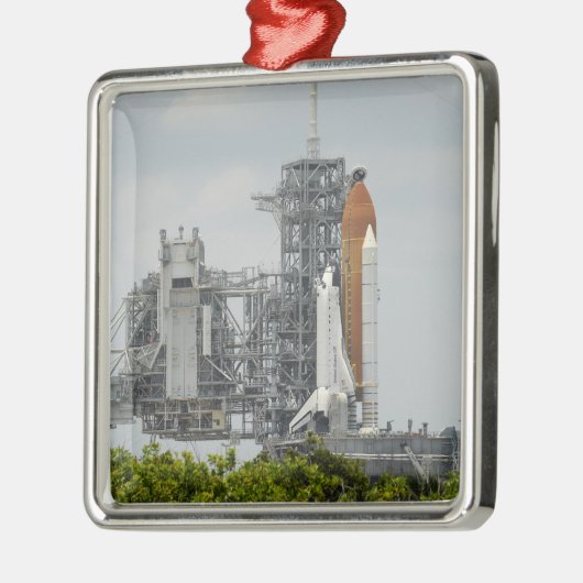 Space Shuttle Endeavour op het lanceerplatform 5 Metalen Ornament (Links)