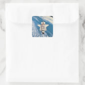 Space Shuttle in Orbit Vierkante Sticker (Tas)