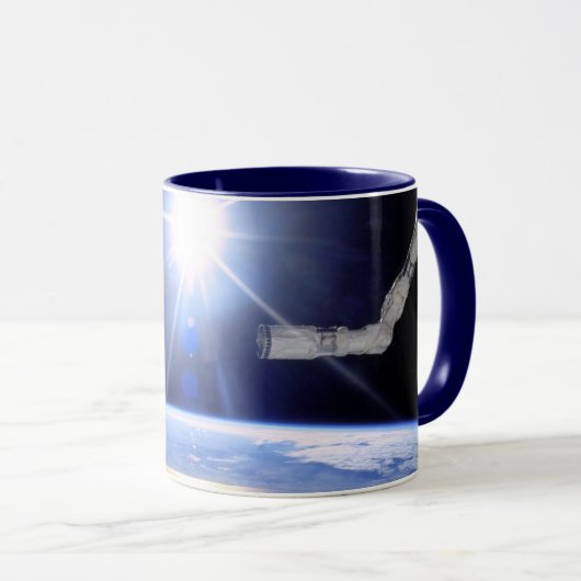 Space Shuttle Robotarm Aardbaan Zonne-uitbarsting Mok (Voorkant rechts)