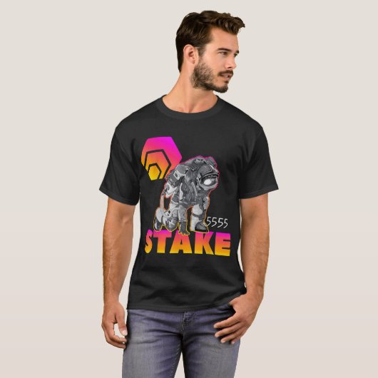 Space Staker | Futuristic Crypto Astronaut T-shirt (Voorkant volledig)