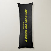 Space time, Pink and Yellow script Lichaamskussen (Achterkant (Verticaal))