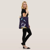 Spaceman Astronaut Floating in Buitenruimte Tote Bag (Op model)